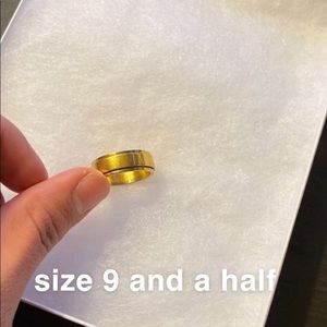 gold ring men’s 9 and a half